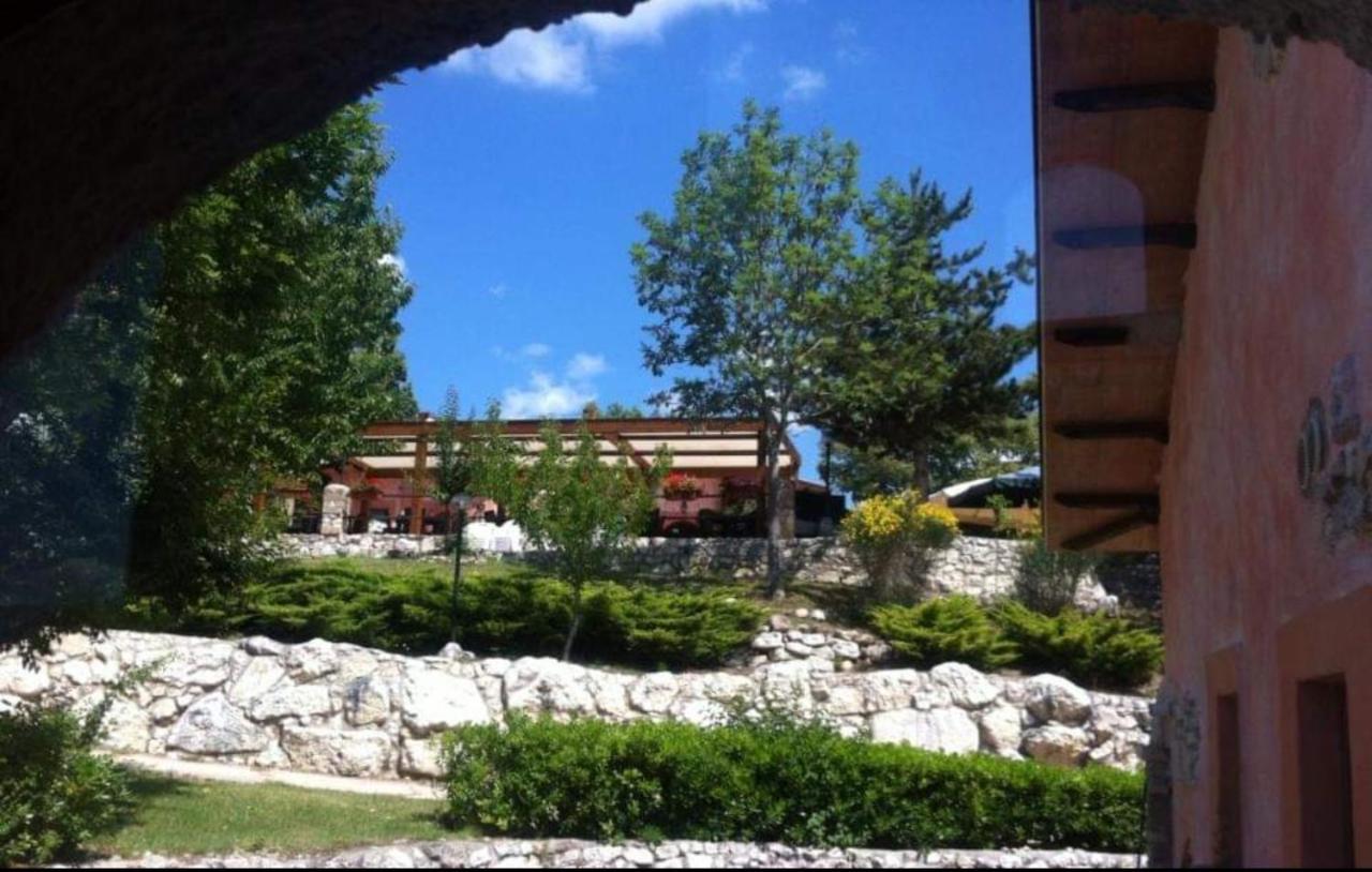 拉奎拉 Il Querceto Delle Marine酒店 外观 照片