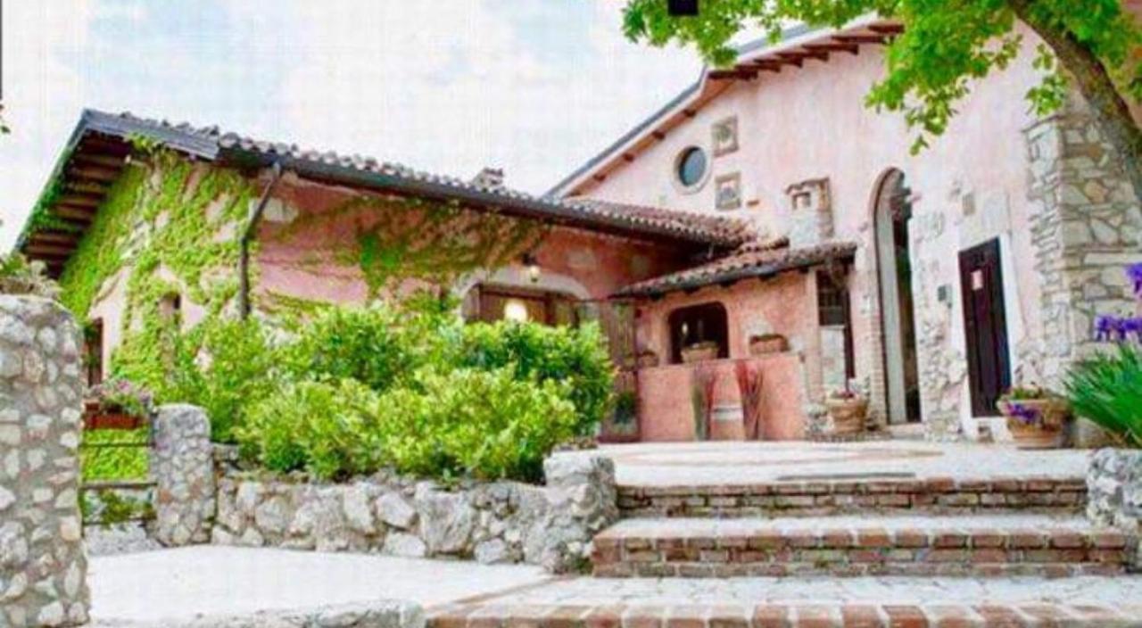 拉奎拉 Il Querceto Delle Marine酒店 外观 照片